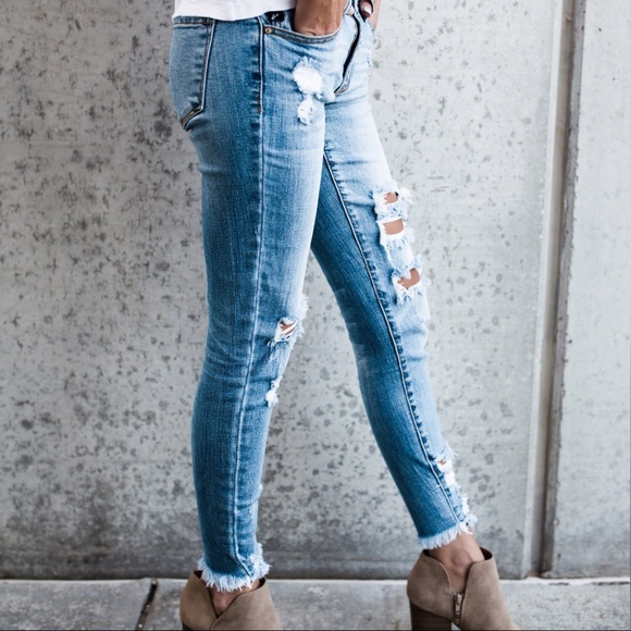 Distressed Denim Ankle Skinny Light Wash Jeans - Picture 3 of 8